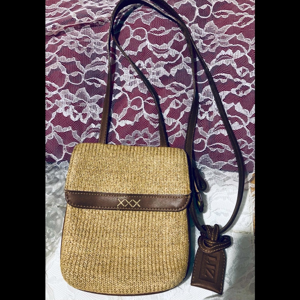 Liz Claiborne mini wicker purse...2/$8***DEAL***